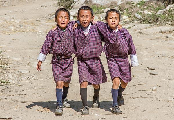 Enfants heureux au Bhoutan